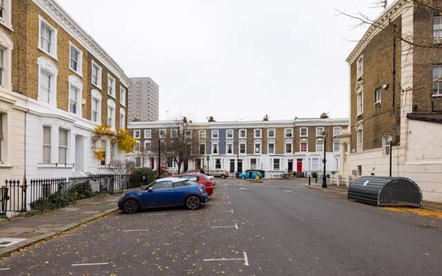 The Stephens Terrace Escape - Lovely 1BDR Apartment with Balcony