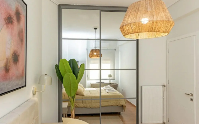 Urban Apartment in Egaleo
