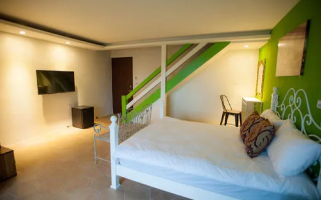 Pacific Seaside Resort B&B