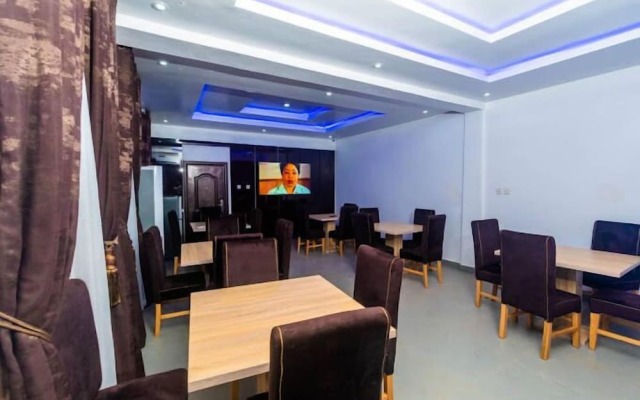 Ekulu Apartments