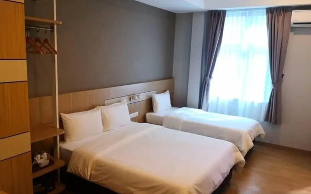 Walk In Hotel