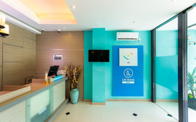 Sans Hotel Liv Ancol