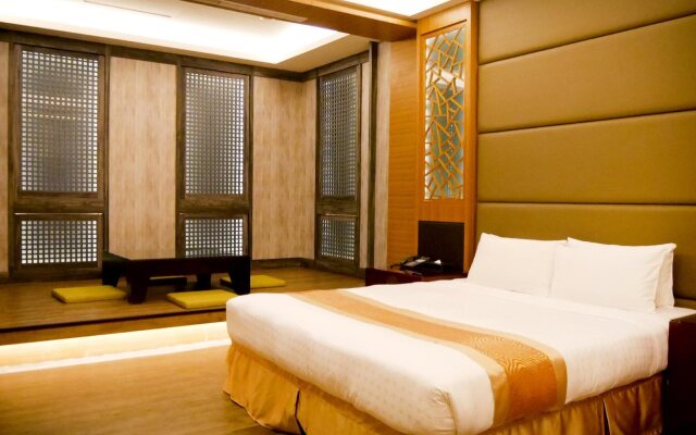 Moonshy Boutique Motel