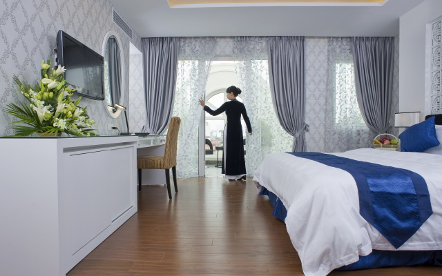 Church Boutique Hotel Hang Gai – Guest Rooms – Hanoi