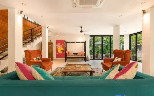 Spacious 5BR Modern Simplicity, Near Canggu's Best