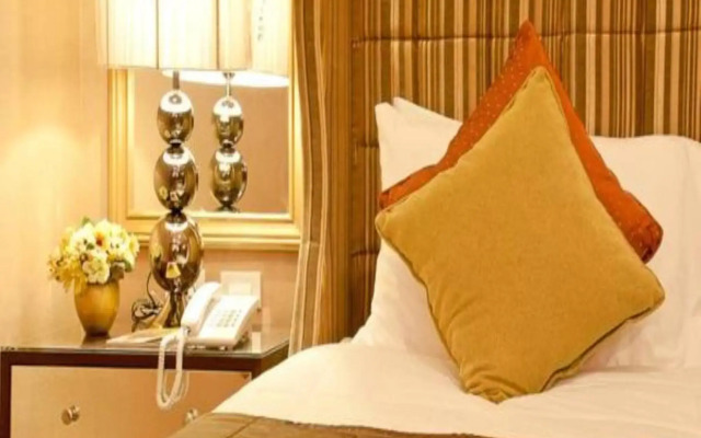 Royal Garden Hotel