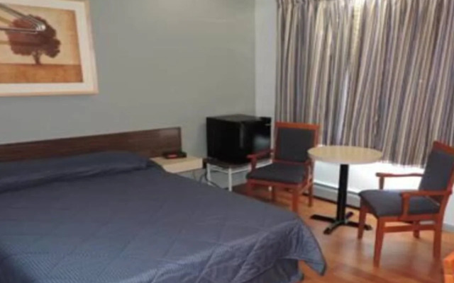 Travelodge by Wyndham Grand Falls