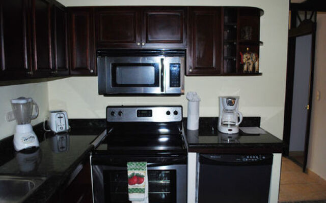 5th Flr Ocean View Penthouse with 2 Level Balcony