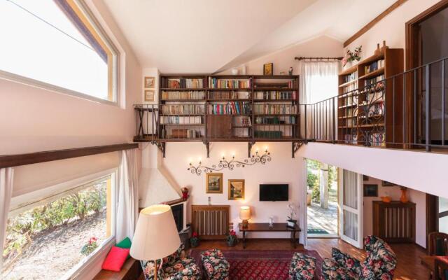 Maison Jaune by Wonderful Italy