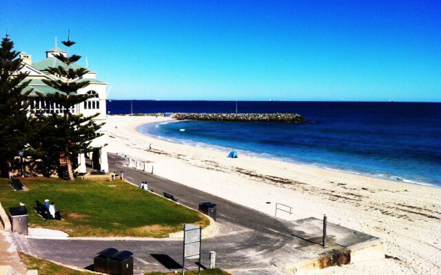 Cottesloe Beach Chalets