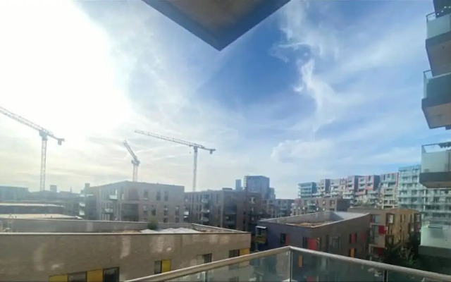 Stylish London Apartment Close to O2 and Riverside