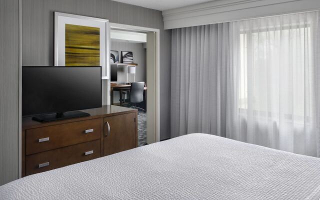 Courtyard Paramus