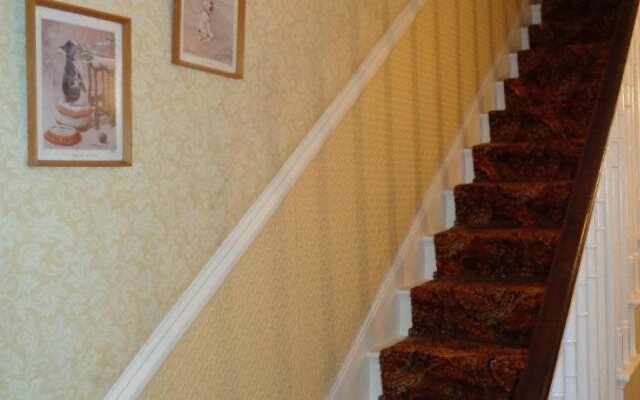 Moate Lodge