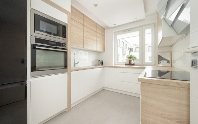 Apartment in Wroclaw by Renters Prestige
