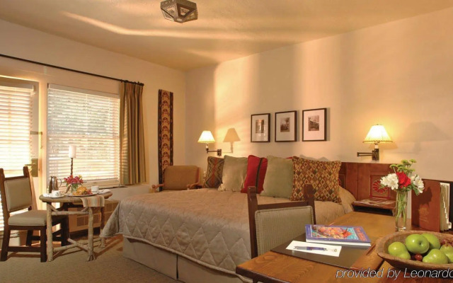 Bishop's Lodge Auberge Resorts Collection