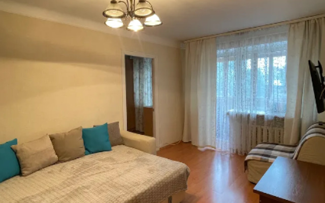 Апартаменты на проспекте Октября 126/6