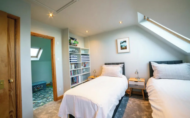 Whinstones at 4 The Villas