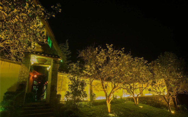 Yangshuo Village Retreat