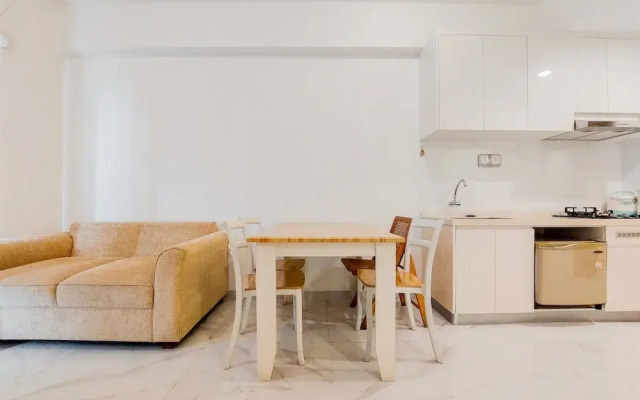 Comfortable 2BR at Sky House BSD Apartment