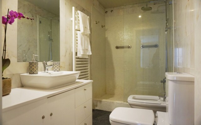 The Bonsai Apartment at Glamorous Chiado