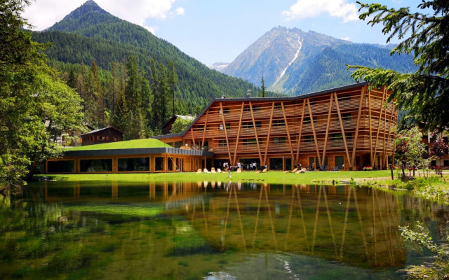 Charmant Petit Hotel