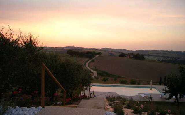 Family Villa, Pool and Country Side Views, Italy