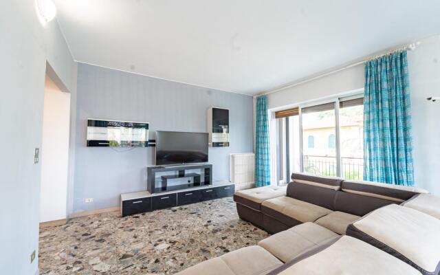 Large Apartment With Panoramic Terrace by Wonderful Italy