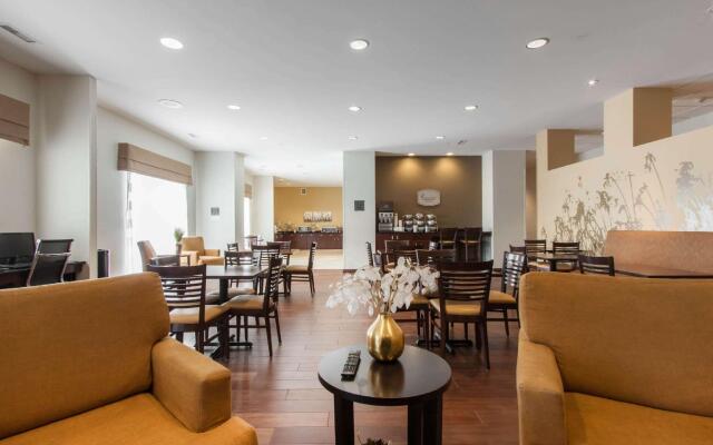 Sleep Inn & Suites Fargo Medical Center