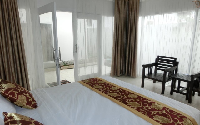 Lombok Holiday Hotel – Guest Rooms – Kuta