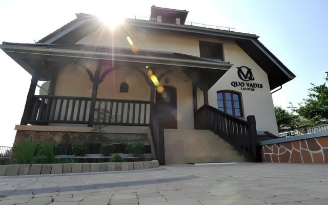 Quo Vadis Lounge Bed & Breakfast