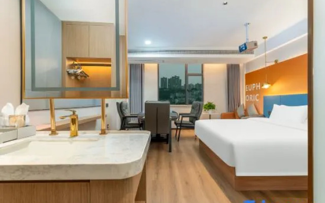 Yichang Jingyi Hotel