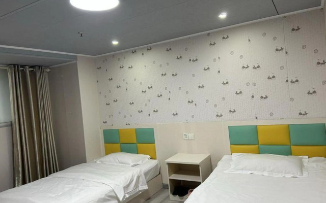 Jiayuan Business Hotel (Wuhan University of Science and Technology Huangjiahu Campus )