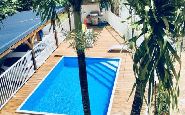 Apartment With in Sainte Rose With Pool Access Furnished