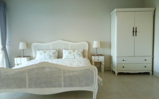 360 Condotel Khaoyai – Guest Rooms – Pak Chong