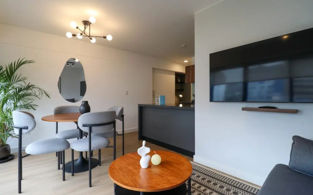 w Phenomenal 2BR With Balcony in San Isidro
