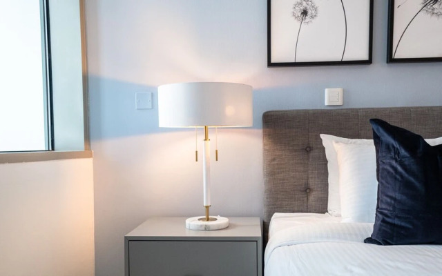 LUX - Marina Ocean View Suite 1