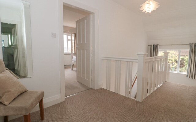2 Moorlands