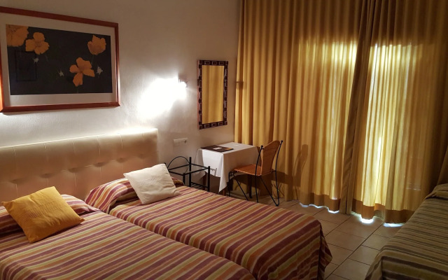 Hostal Residencia Catalina