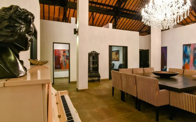 Lovina Residence