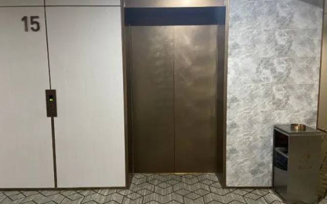 Yunzhu Executive Apartment (Zhengzhou People's Hospital Metro Station)