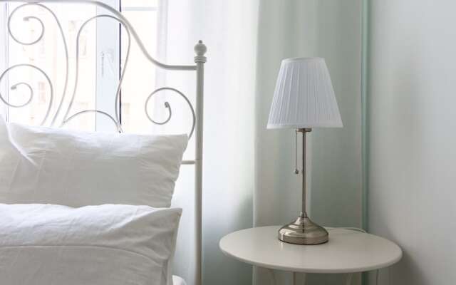 Апартаменты «City of Rivers Большая Конюшенная 1»