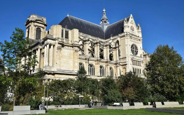 Superbe T3 Terrasse Coeur de Paris Historique