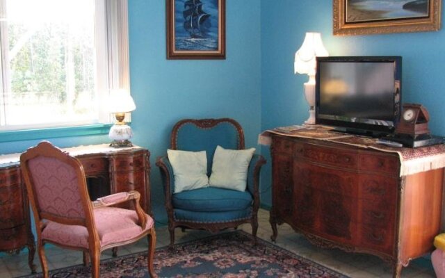 Plumeria Hill Bed & Breakfast