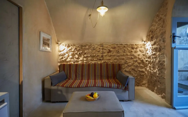 Oia Cellars