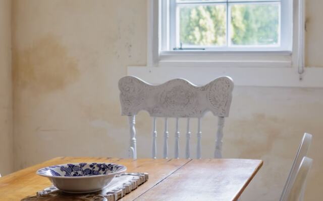 Wollaston House by the BnB Collection