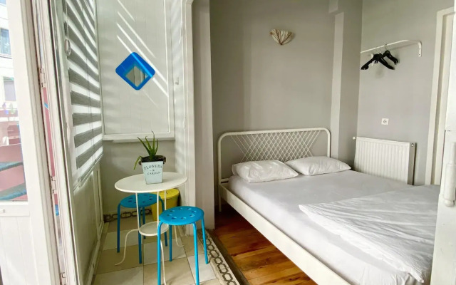 Windrose Hostel