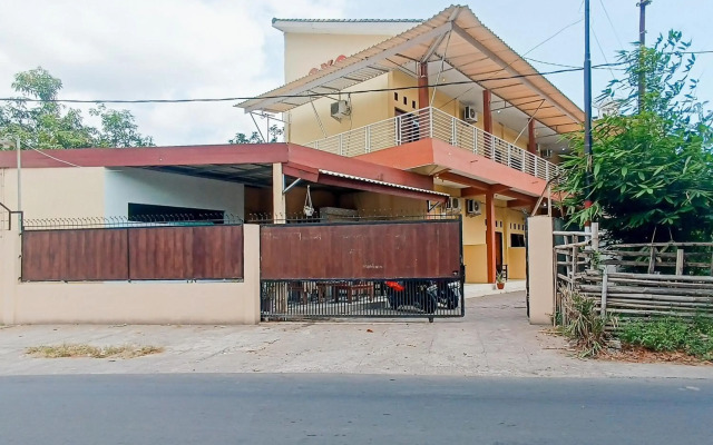 OYO 2450 Hening Homestay Near Pantai Tanjung Bias
