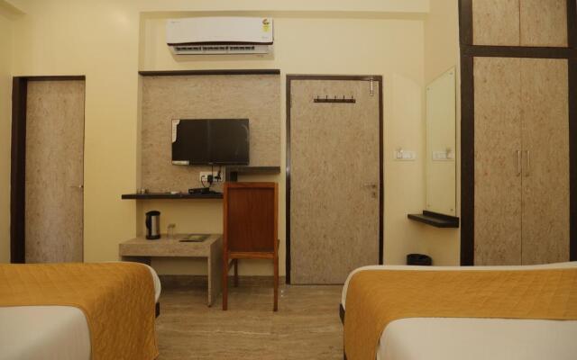 Hotel Raas Palace