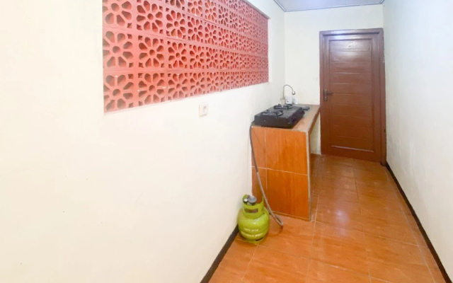 RedDoorz @ JP House Pantai Suwuk Kebumen – Guest Rooms – Kebumen