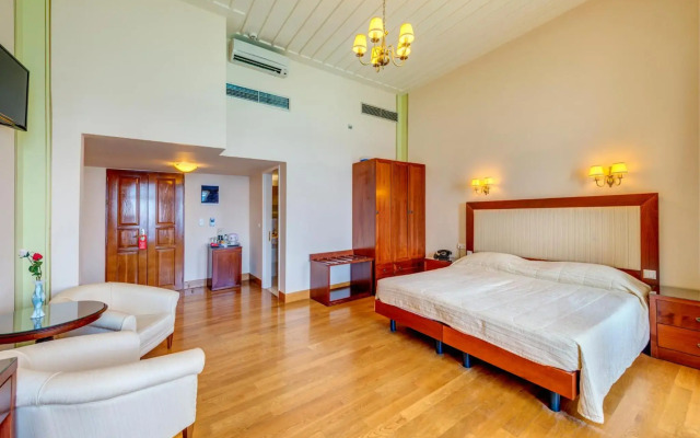 Apollonion Palace Hotel